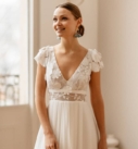 Crepuscule, robe de mariée par Elsa Gary, showroom Queen to be à Bruxelles