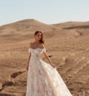 Amelie, robe de mariée Madi Lane, showroom Queen to be