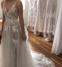 Halani, robe de mariée Madi Lane, showroom Queen to be