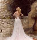 Halani, robe de mariée Madi Lane, showroom Queen to be