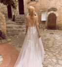 Halani, robe de mariée Madi Lane, showroom Queen to be