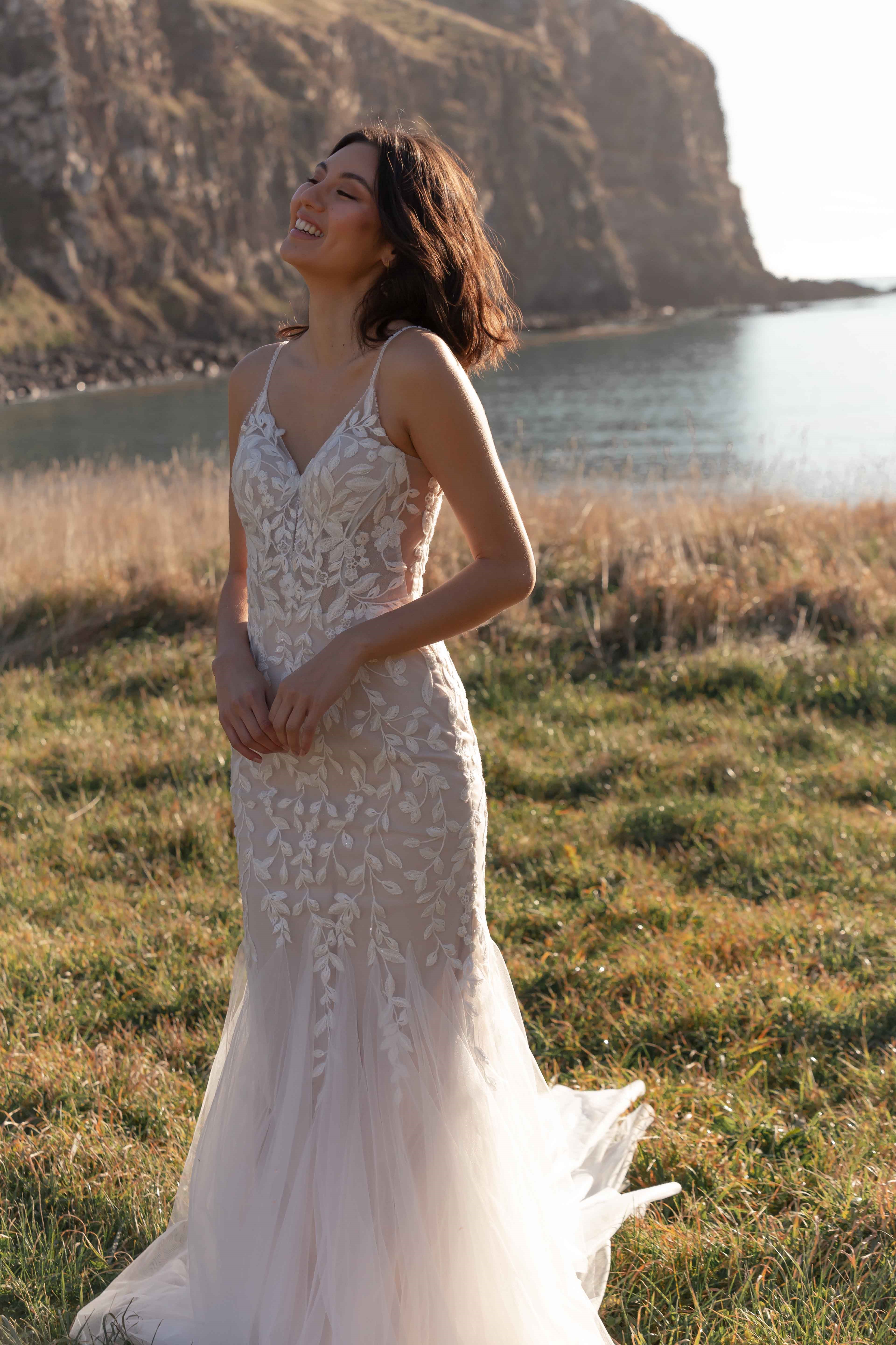 Kiana, robe de mariée Madi Lane, showroom Queen to be