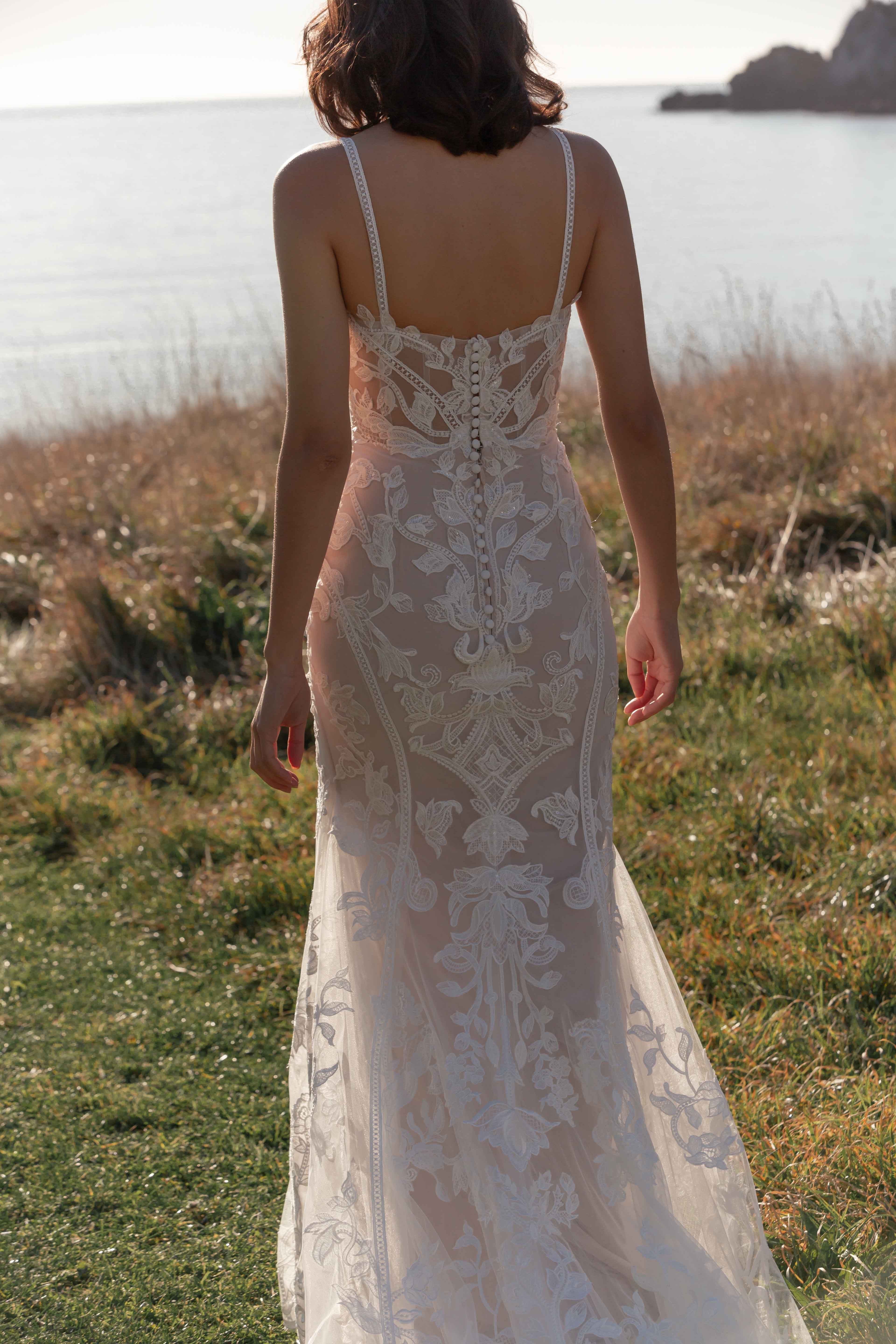 Krysta, robe de mariée Madi Lane, showroom Queen to be