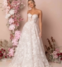 Kyann, robe de mariée Madi Lane, showroom Queen to be