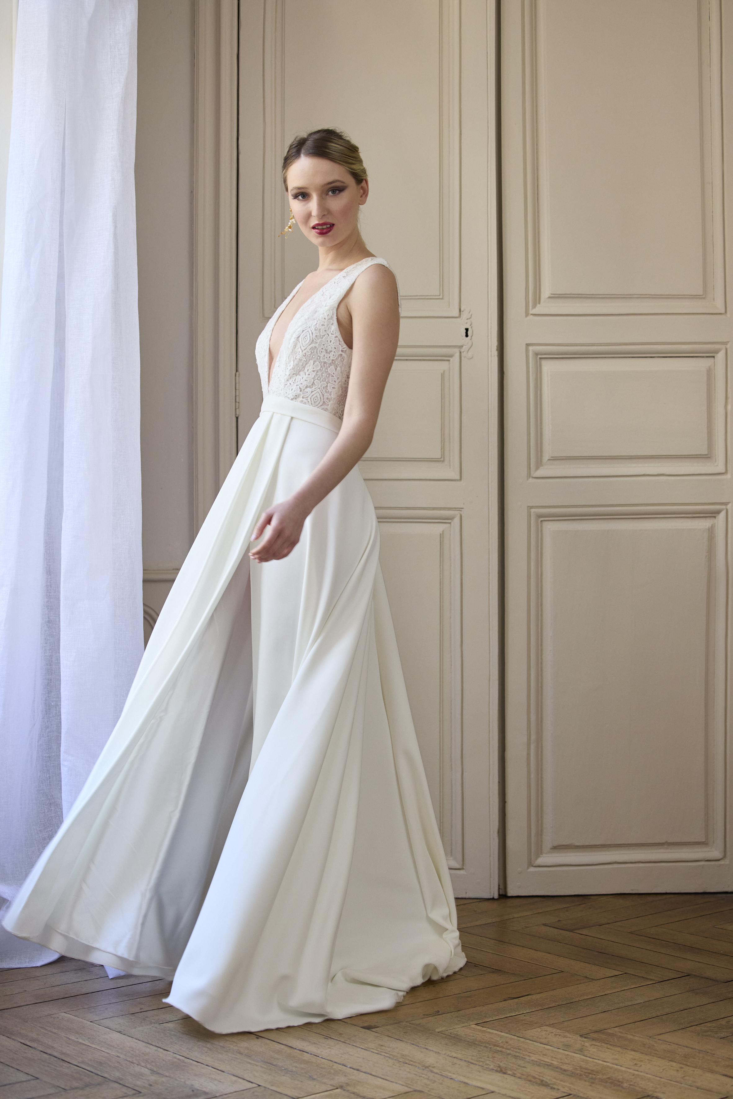 Vénus, robe de mariée Elsa Gary, showroom Queen to be