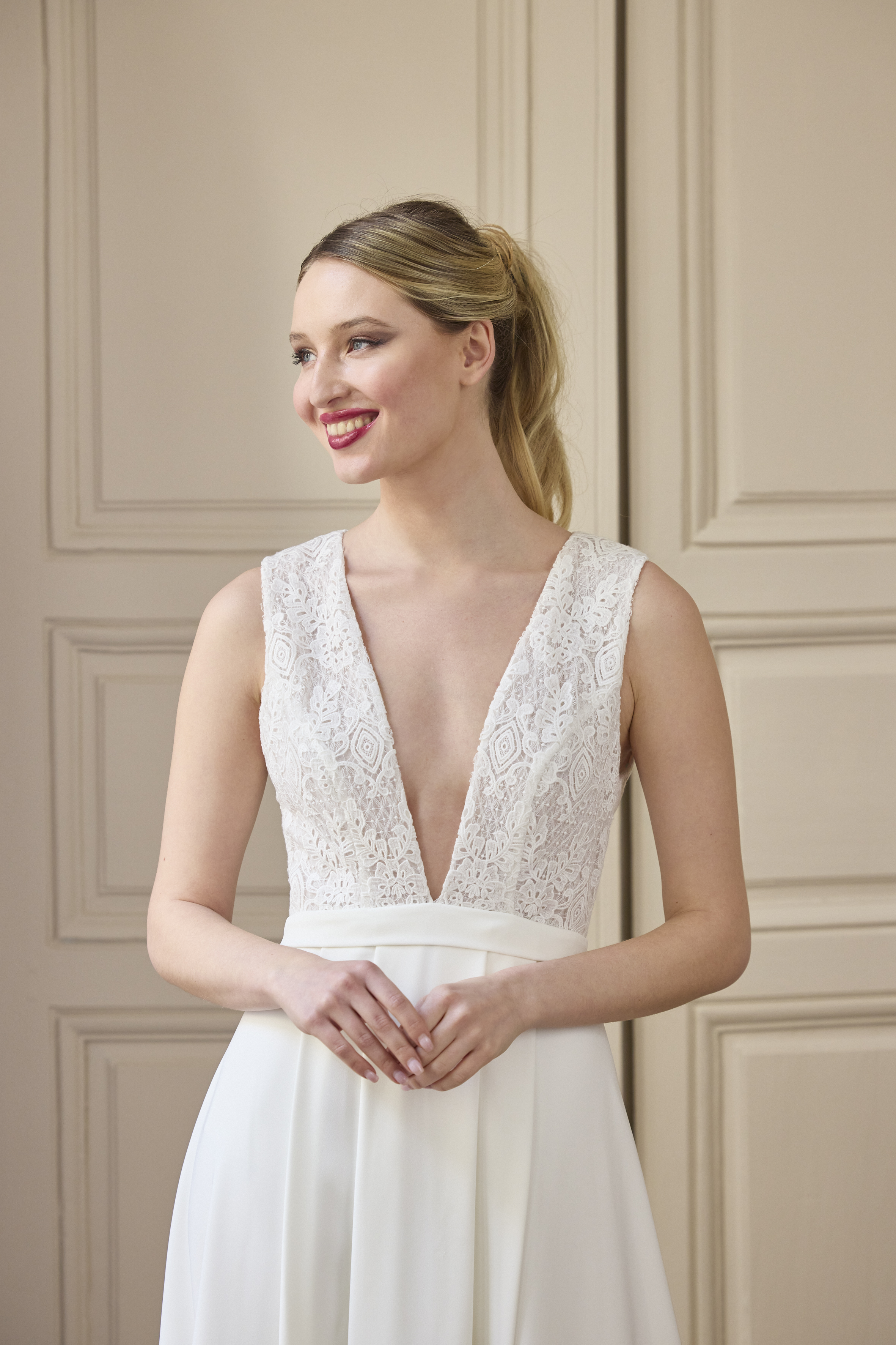 Vénus, robe de mariée Elsa Gary, showroom Queen to be