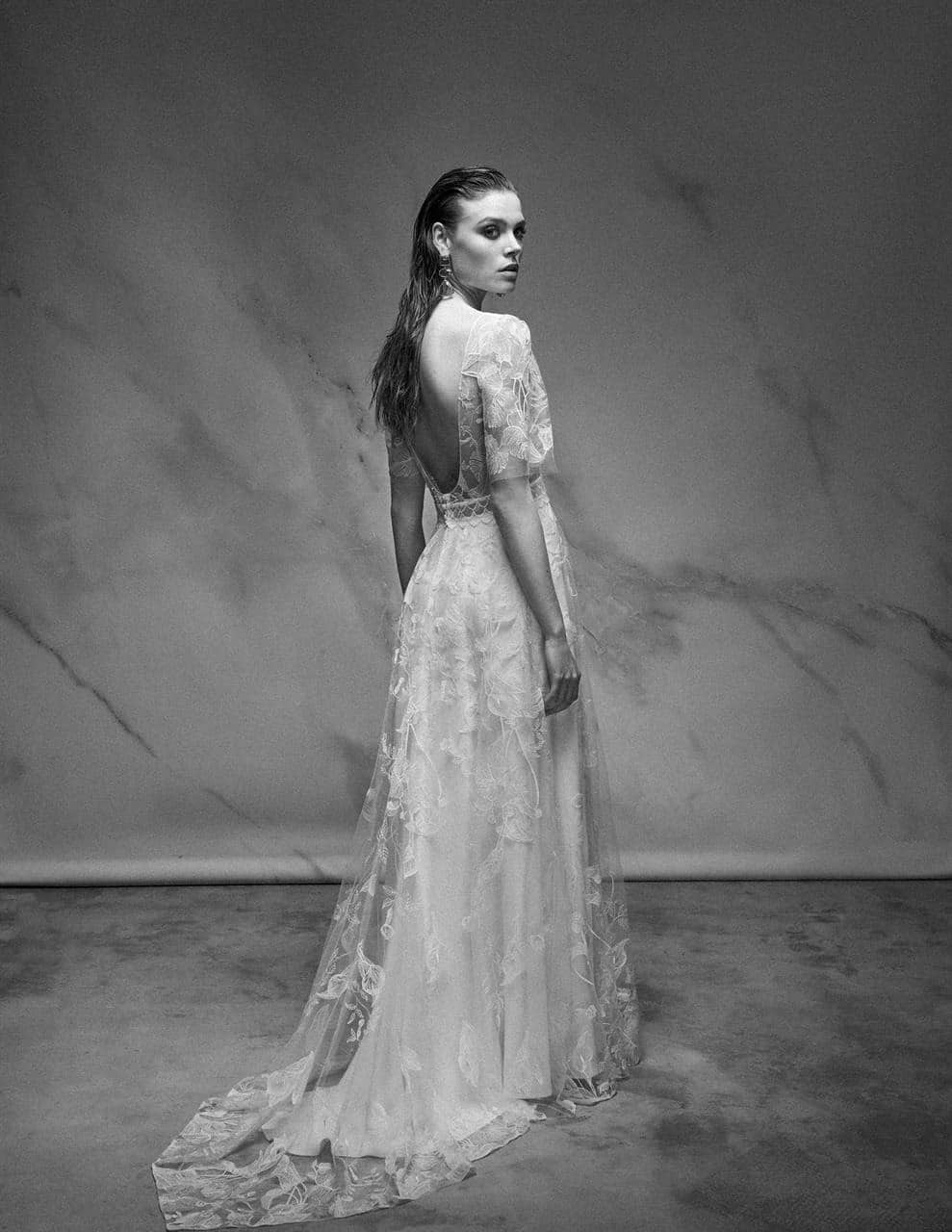 Lily of the Valey, robe de mariée Rembo Styling, au showroom Queen to be