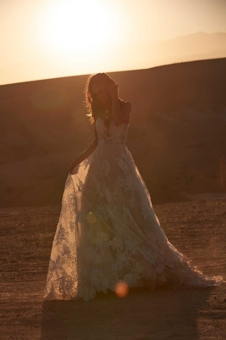 Madi Lane, créatrice de robes de mariée chez Queen to be