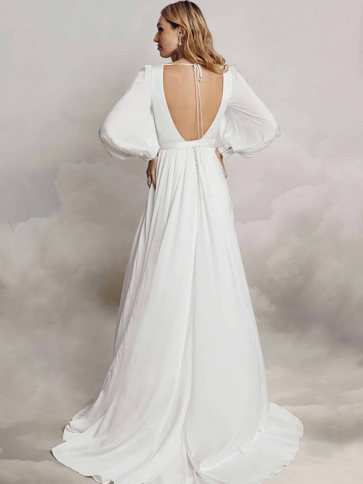 Mia, par Catherine Deane, créatrice de robes de mariée chez Queen to be