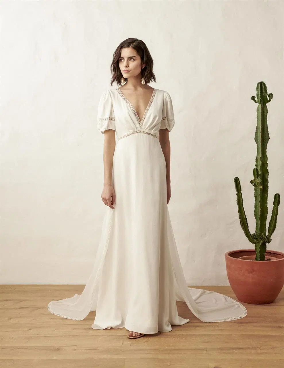 Marylise, créatrice de robes de mariée chez Queen to be