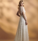 Nature, robe de mariée Rembo Styling, au showroom Queen to be