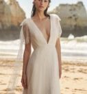 Sofia, robe de mariée Rembo Styling, au showroom Queen to be