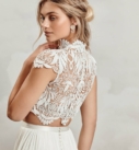 Tori Topper, robe de mariée Catherine Deane, au showroom Queen to be