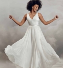 Anika, robe de mariée Catherine Deane, au showroom Queen to be