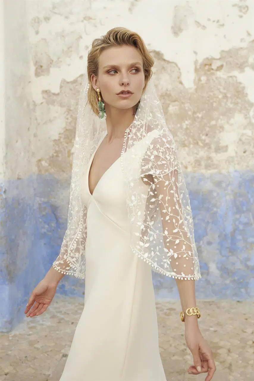 Brigitte, robe de mariée Marylise, au showroom Queen to be