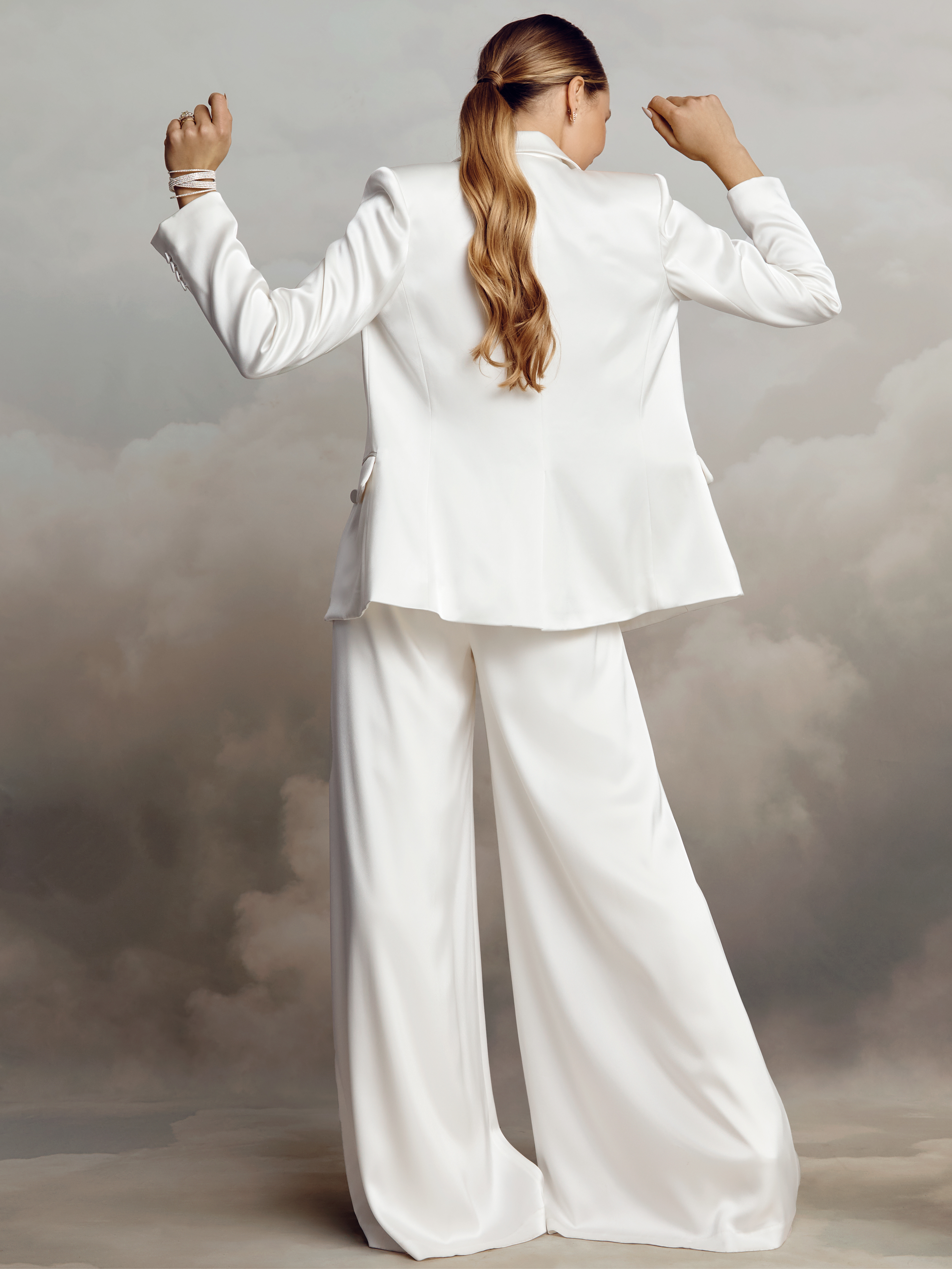 Zayna Blazer & Aurelia Trouser, robe de mariée Catherine Deane, au showroom Queen to be