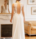Vénus, robe de mariée par Elsa Gary, showroom Queen to be à Bruxelles