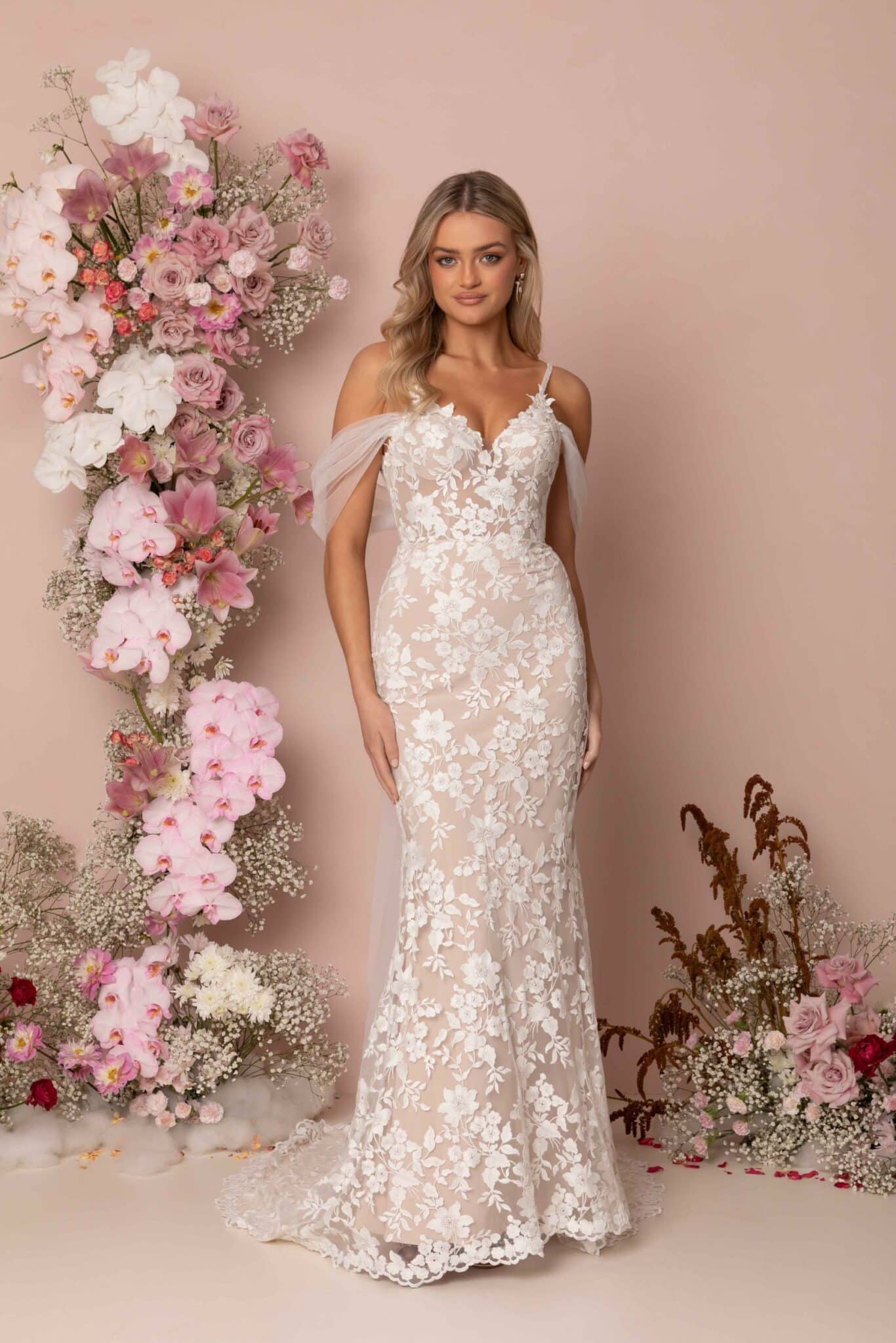 Kendall, robe de mariée Madi Lane, showroom Queen to be