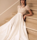 Diora Topper, robe de mariée Catherine Deane, au showroom Queen to be