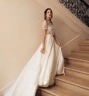 Diora Topper, robe de mariée Catherine Deane, au showroom Queen to be