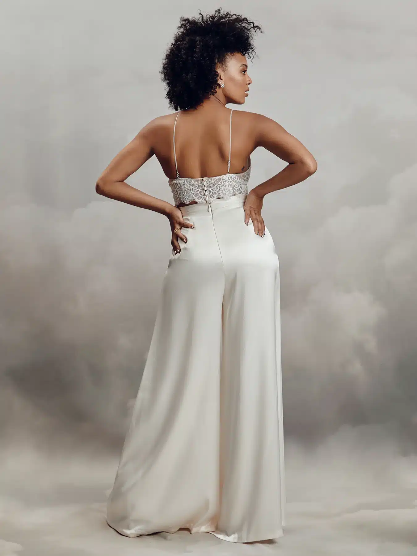 Aurelia, robe de mariée Catherine Deane, au showroom Queen to be