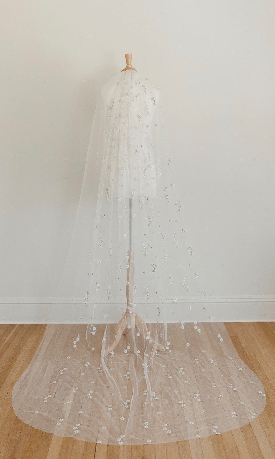 Luna Veil par Daughters of Simone, créatrice de robe de mariée